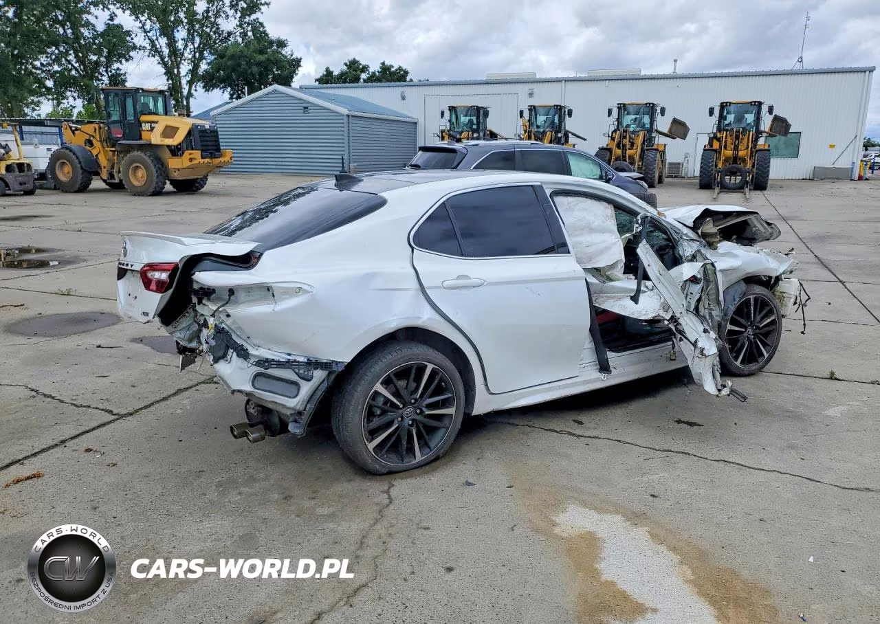 2018 Toyota Camry Xse V6 VIN:4T1BZ1HK5JU011530 - 3