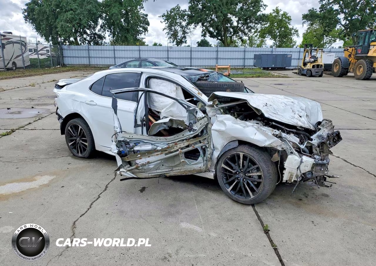2018 Toyota Camry Xse V6 VIN:4T1BZ1HK5JU011530 - 4