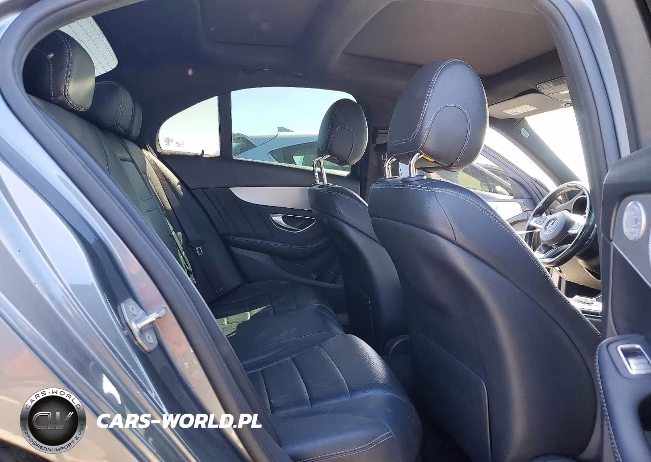 2018 Mercedes-Benz C 300 VIN:55SWF4JB9JU276307 - 10