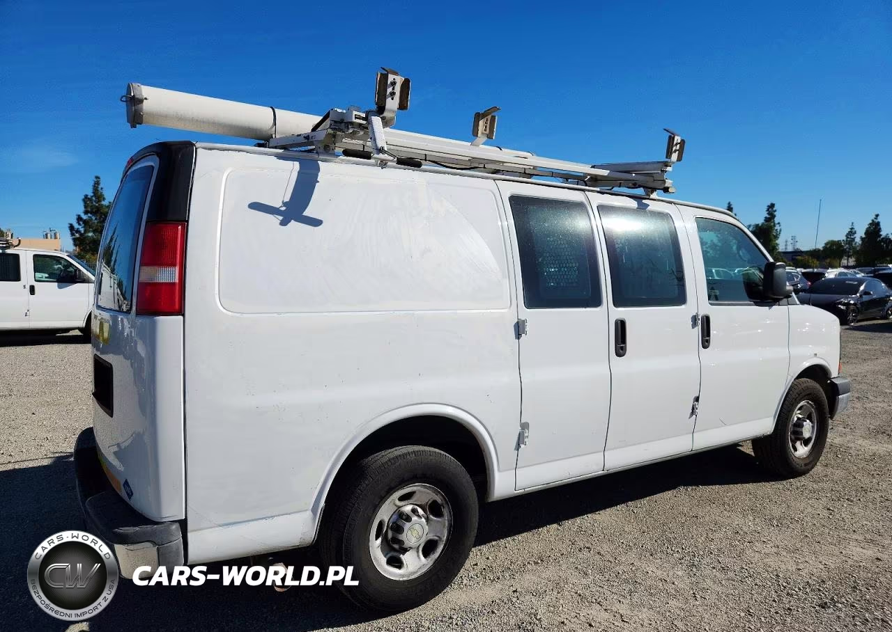 2014 Chevrolet Express 2500 Utility - Service Van VIN:1GCWGFCB7E1120286 - 3