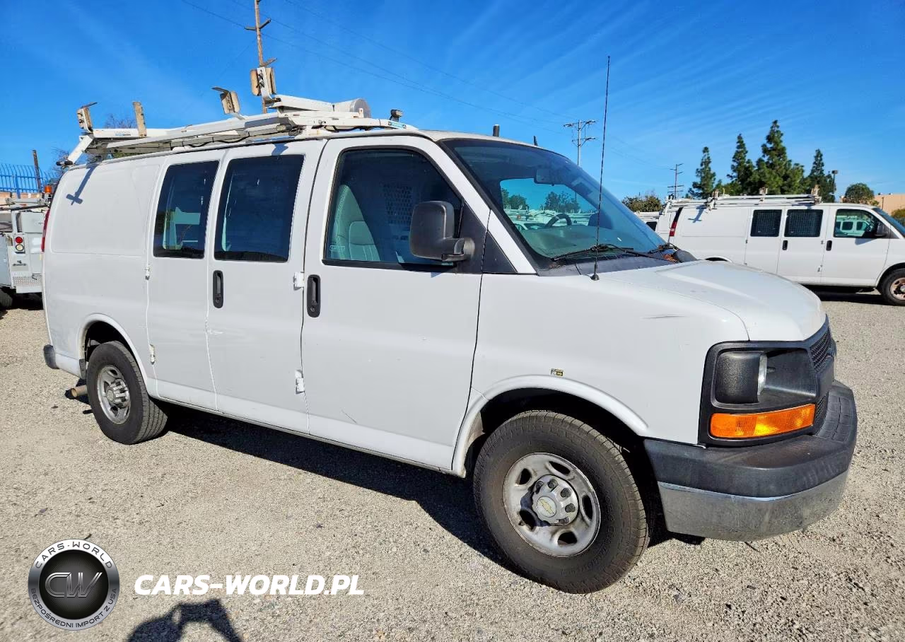 2014 Chevrolet Express 2500 Utility - Service Van VIN:1GCWGFCB7E1120286 - 4