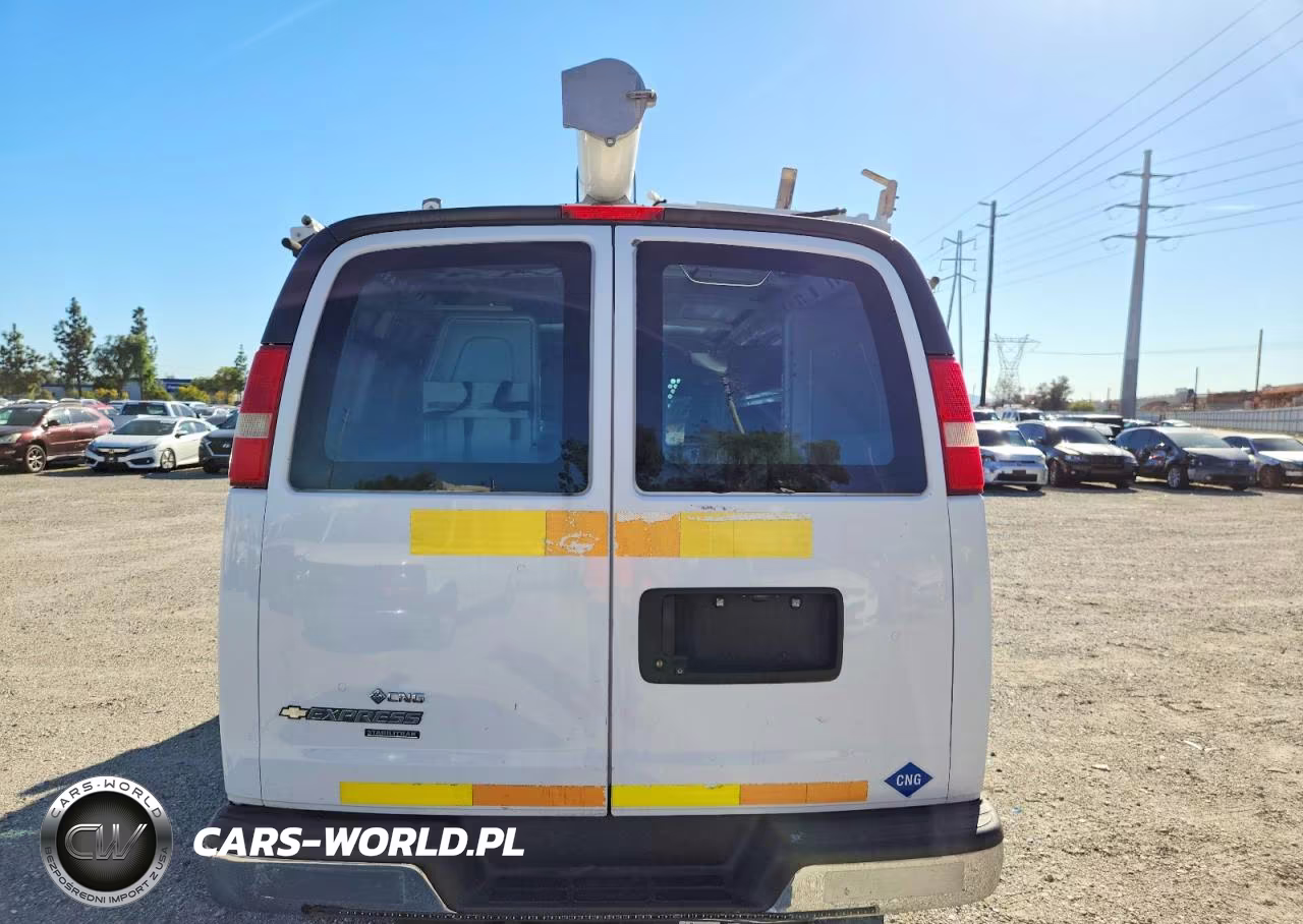 2014 Chevrolet Express 2500 Utility - Service Van VIN:1GCWGFCB7E1120286 - 6