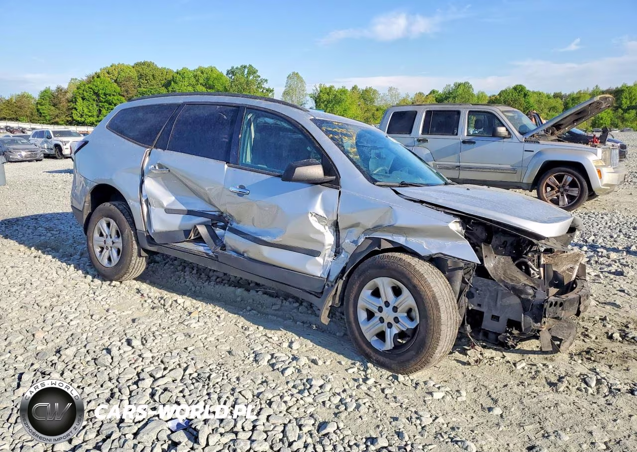 2015 Chevrolet Traverse Ls VIN:1GNKRFED4FJ306738 - 4