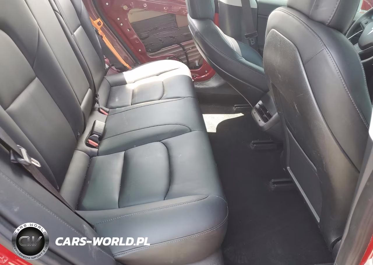 2018 Tesla Model 3 VIN:5YJ3E1EBXJF117215 - 10