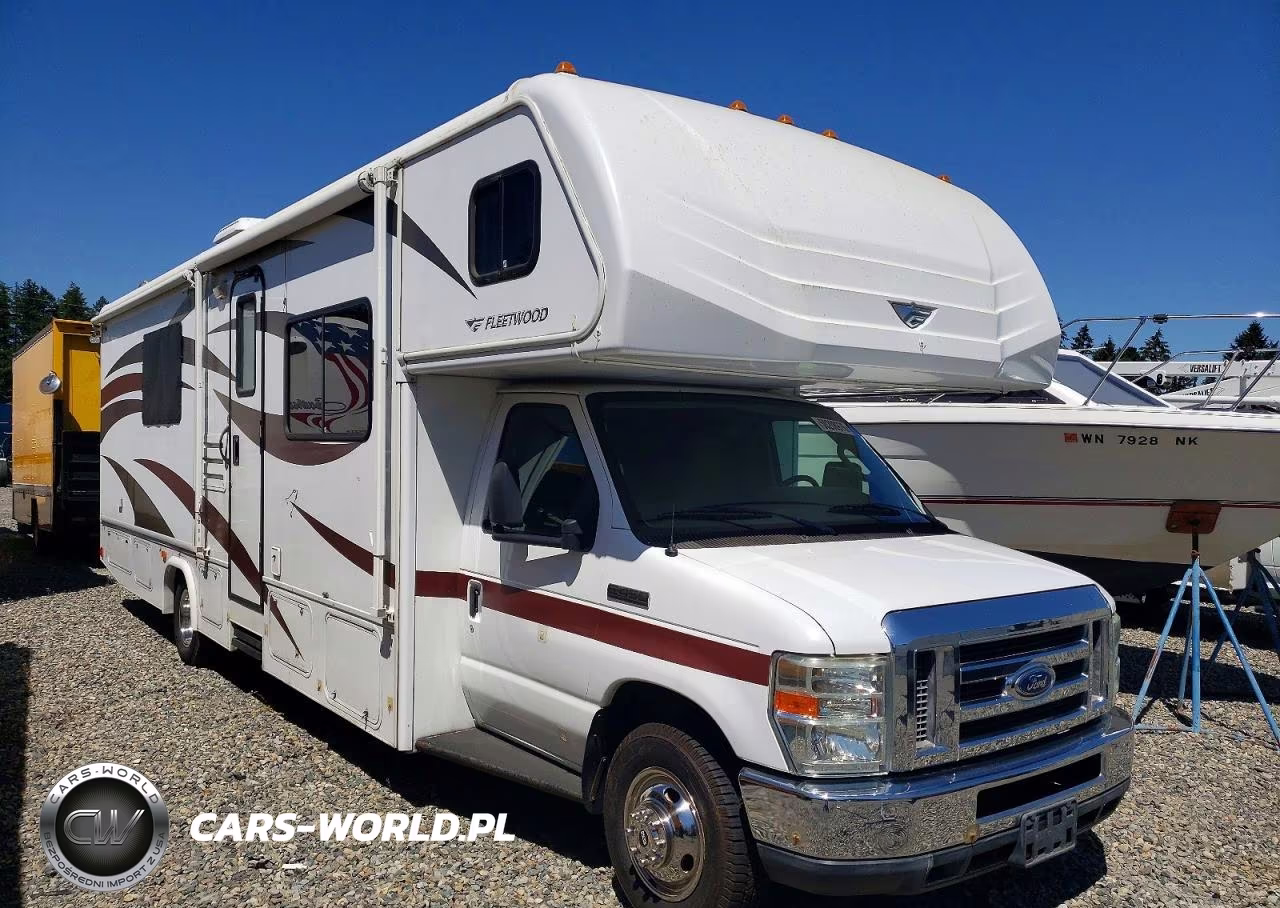 2012 Ford Econoline E450 Super Duty Cutaway Van
