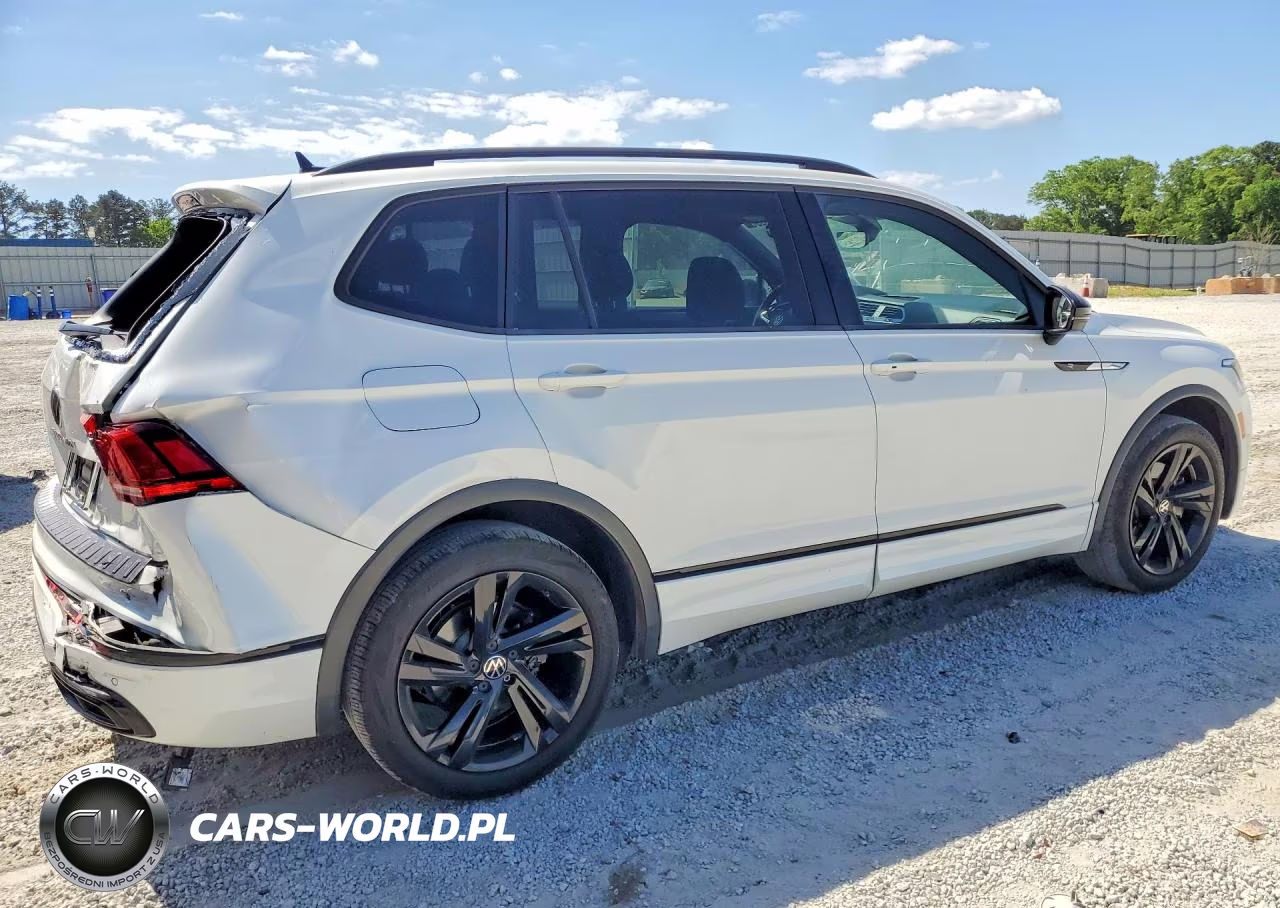 2023 Volkswagen Tiguan Se R-Line Black VIN:3VVCB7AX2PM038771 - 3