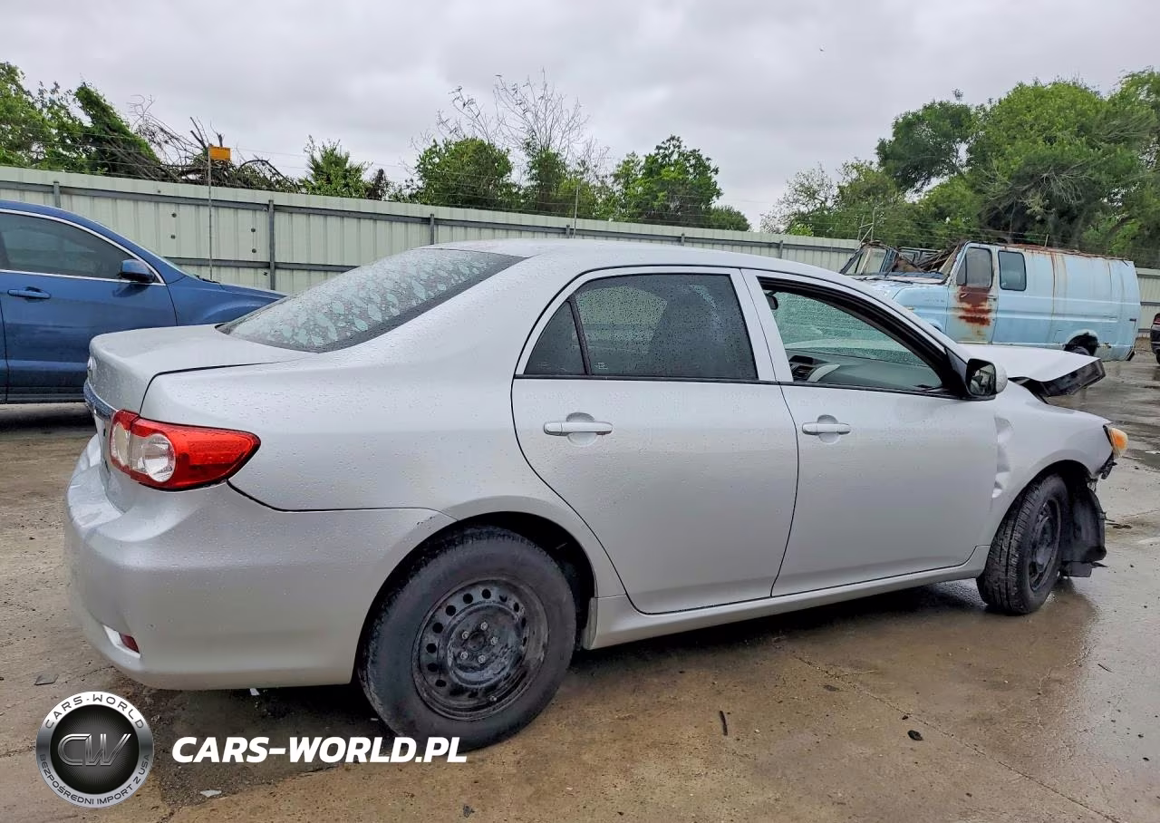 2013 Toyota Corolla L VIN:5YFBU4EE0DP183856 - 3