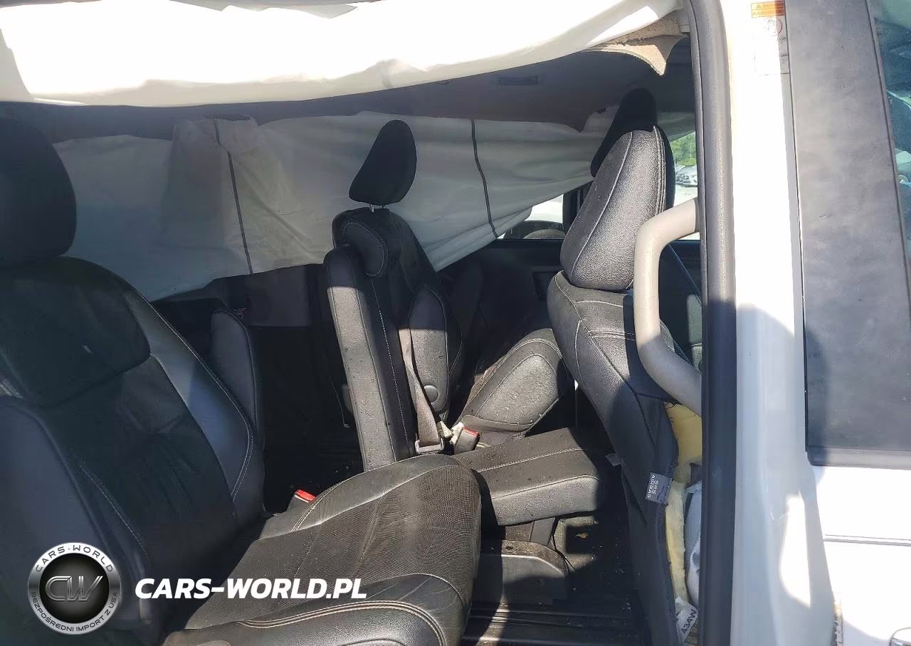 2017 Toyota Sienna Se VIN:5TDXZ3DC4HS881949 - 10