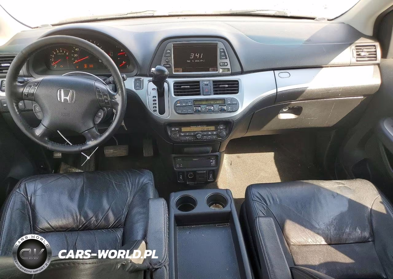 2010 Honda Odyssey Touring VIN:5FNRL3H90AB078140 - 8