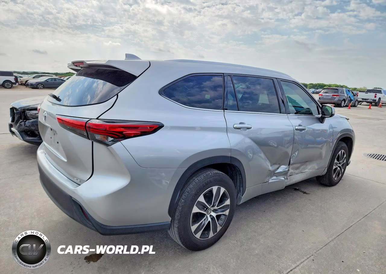 2021 Toyota Highlander Xle VIN:5TDGZRAH9MS076011 - 3