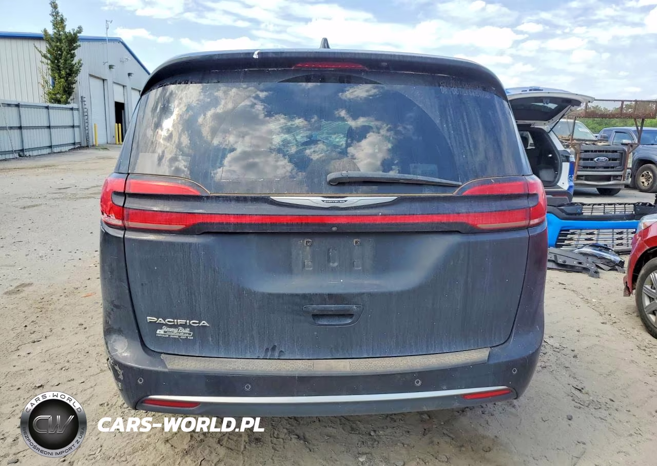 2023 Chrysler Pacifica Touring L VIN:2C4RC1BGXPR552717 - 6