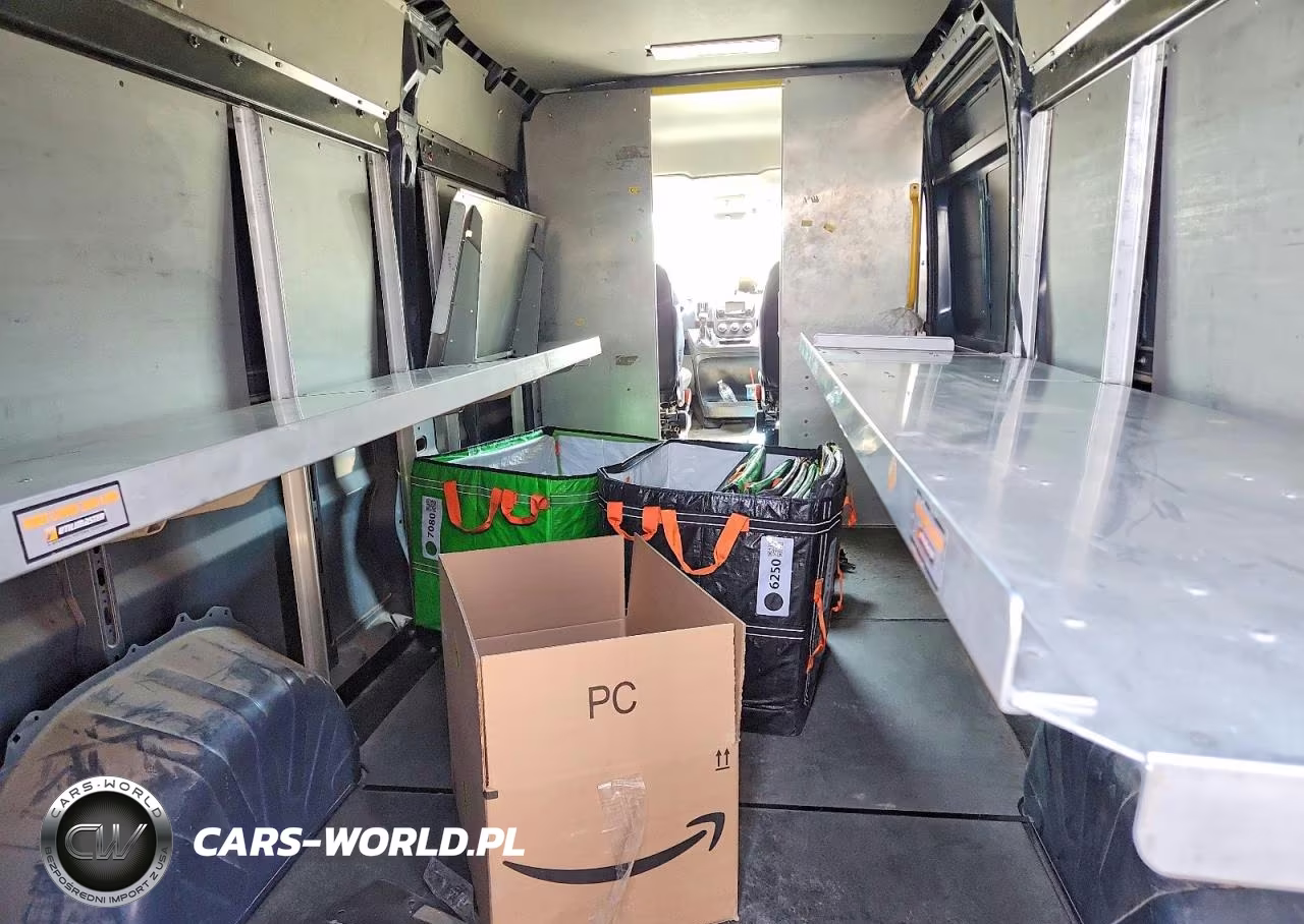 2019 Ram Promaster 3500 Delivery Van VIN:3C6URVJG0KE545195 - 10