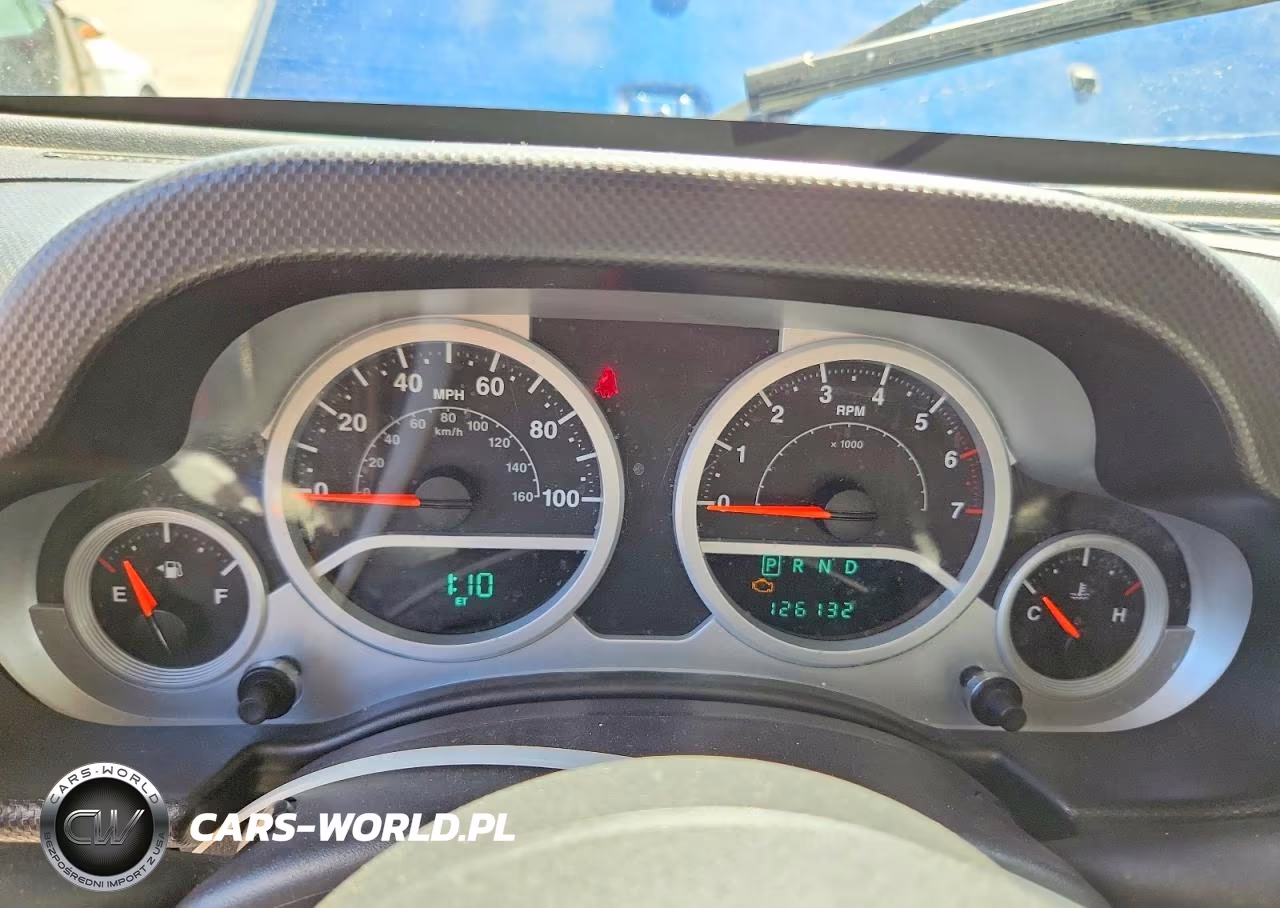 2009 Jeep Wrangler Unlimited Sahara VIN:1J8GA59199L715254 - 9