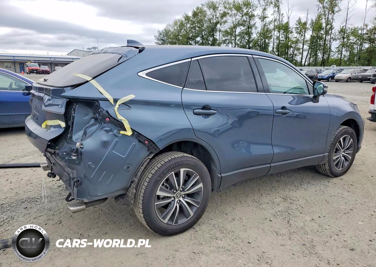 2023 Toyota Venza Le VIN:JTEAAAAH1PJ135354 - 3