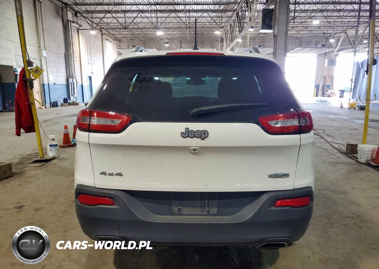2016 Jeep Cherokee Latitude VIN:1C4PJMCS7GW221232 - 6