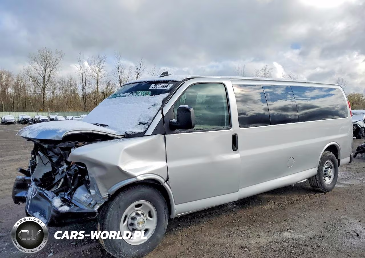 2025 Chevrolet Express G3500 Ls