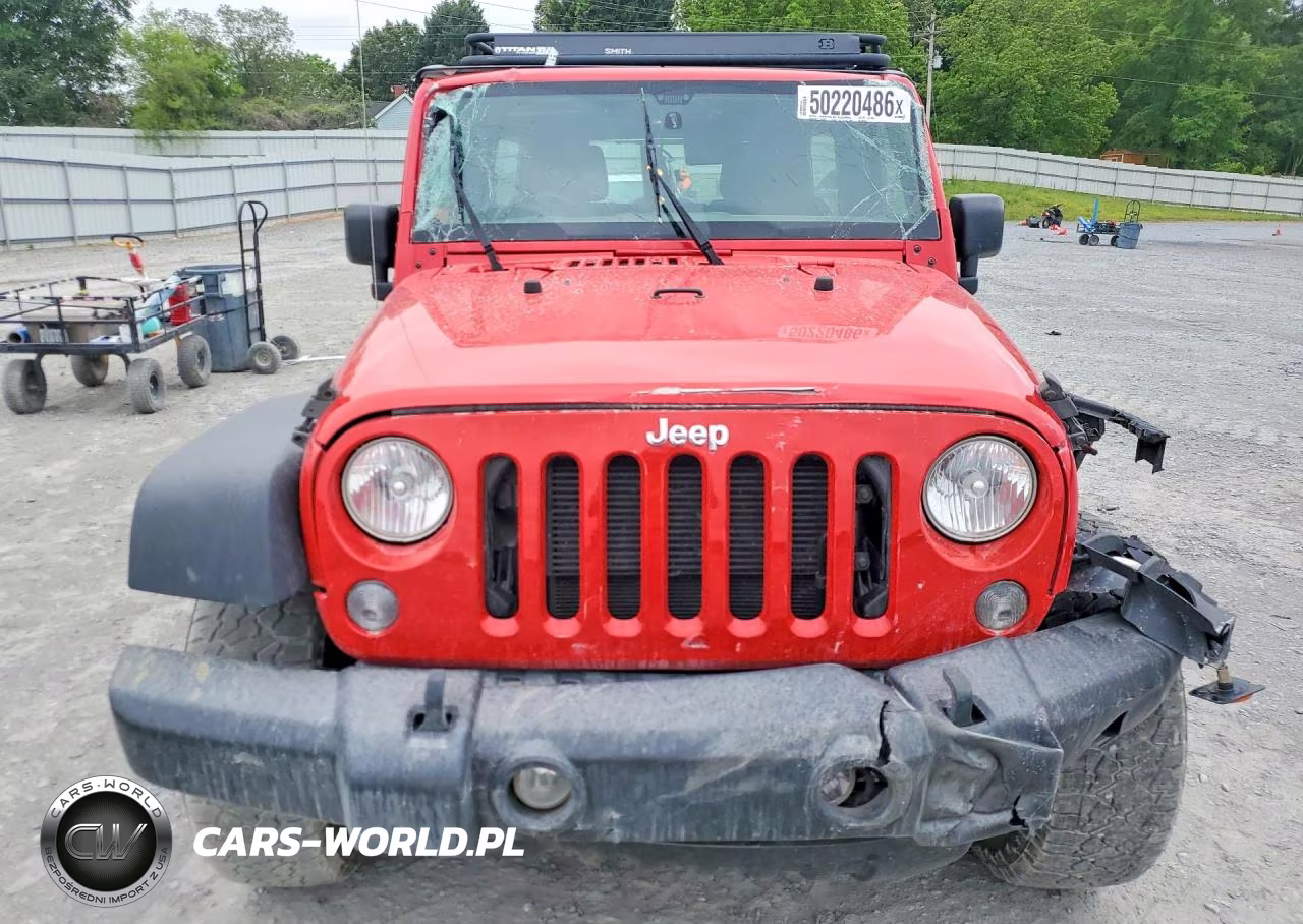 2015 Jeep Wrangler Unlimited Sport VIN:1C4BJWKG7FL686404 - 5