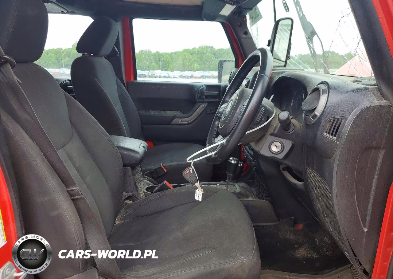 2015 Jeep Wrangler Unlimited Sport VIN:1C4BJWKG7FL686404 - 7