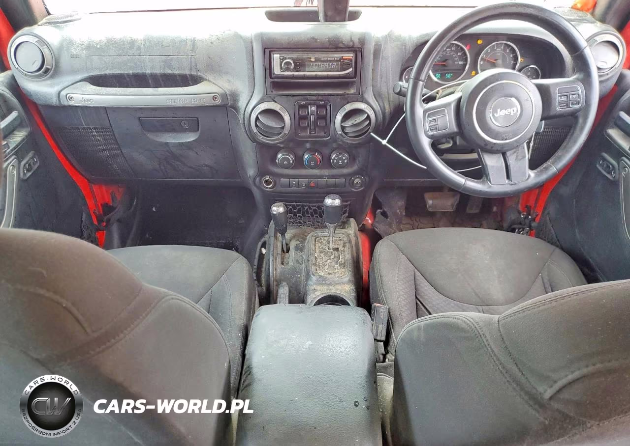 2015 Jeep Wrangler Unlimited Sport VIN:1C4BJWKG7FL686404 - 8