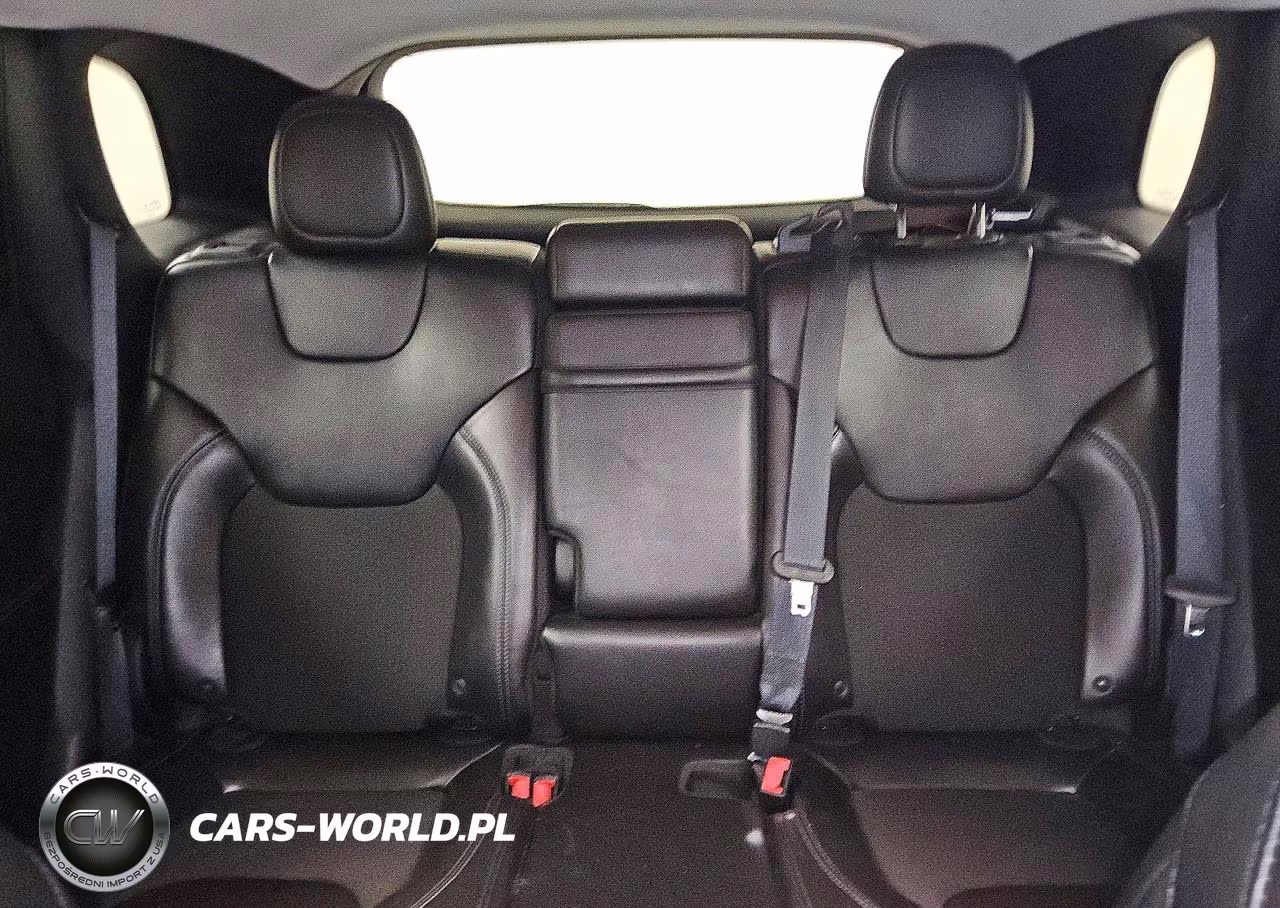 2019 Jeep Cherokee Latitude Plus VIN:1C4PJMLB8KD273540 - 10