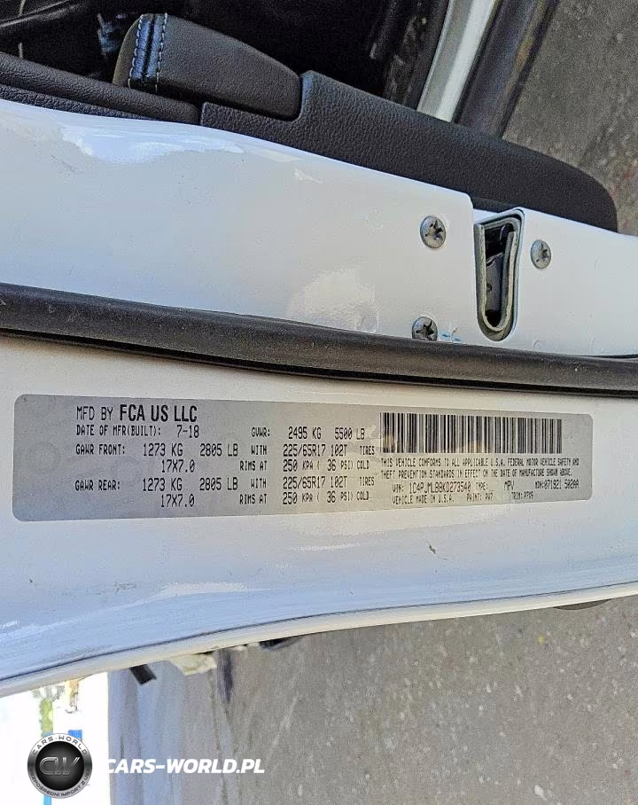 2019 Jeep Cherokee Latitude Plus VIN:1C4PJMLB8KD273540 - 13