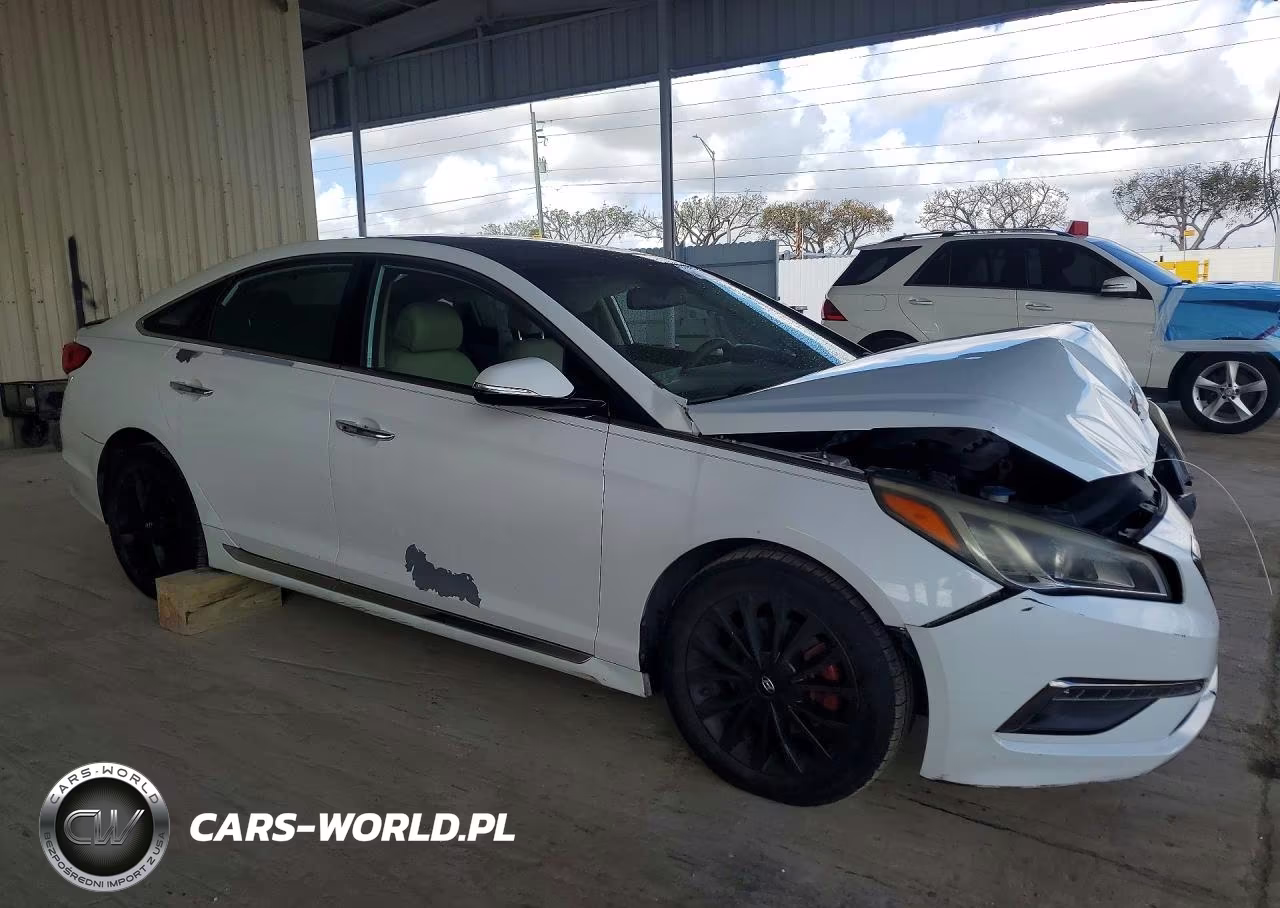 2015 Hyundai Sonata Limited VIN:5NPE34AF8FH042144 - 4