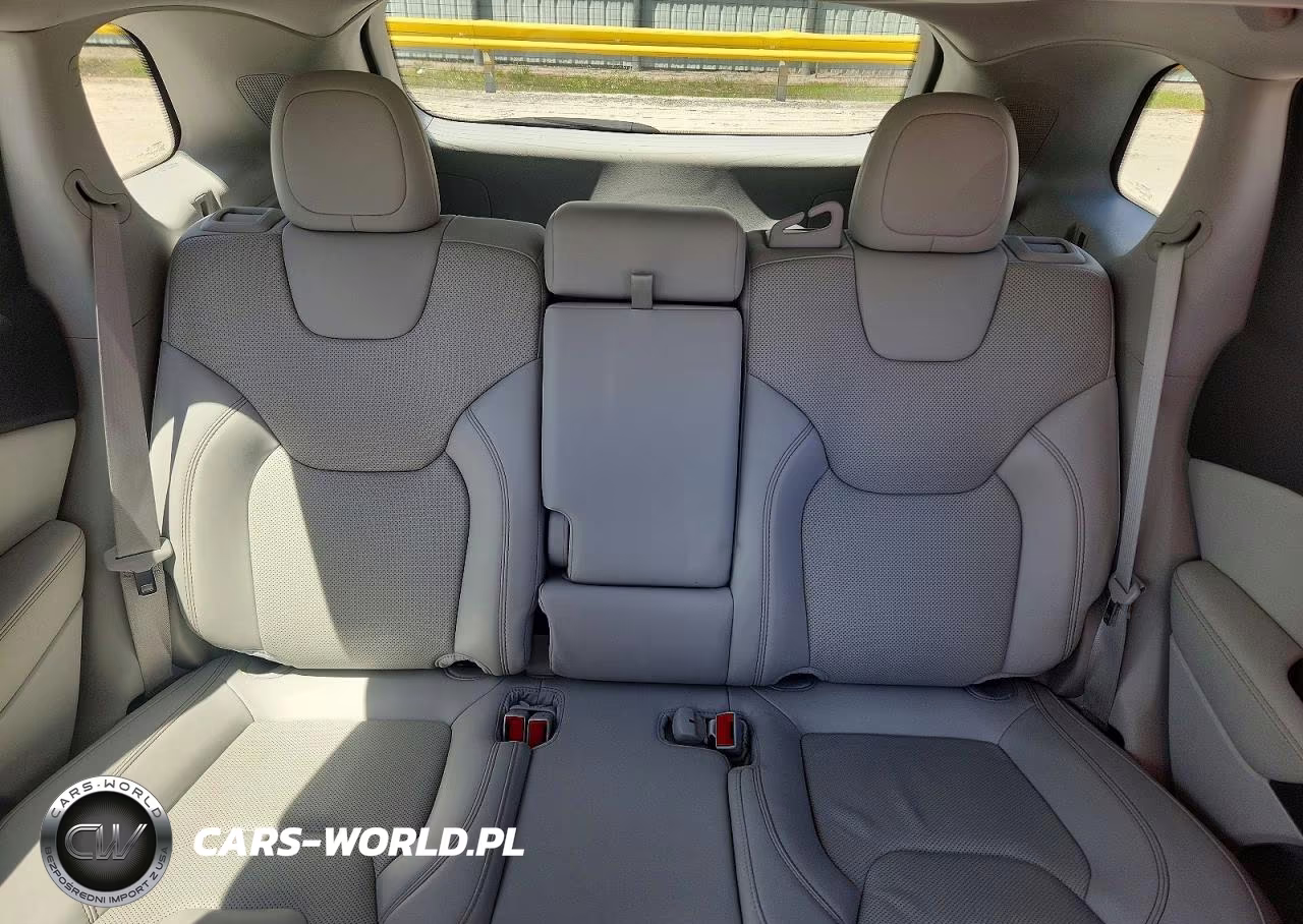 2021 Jeep Cherokee Latitude Lux VIN:1C4PJLMX1MD106895 - 10