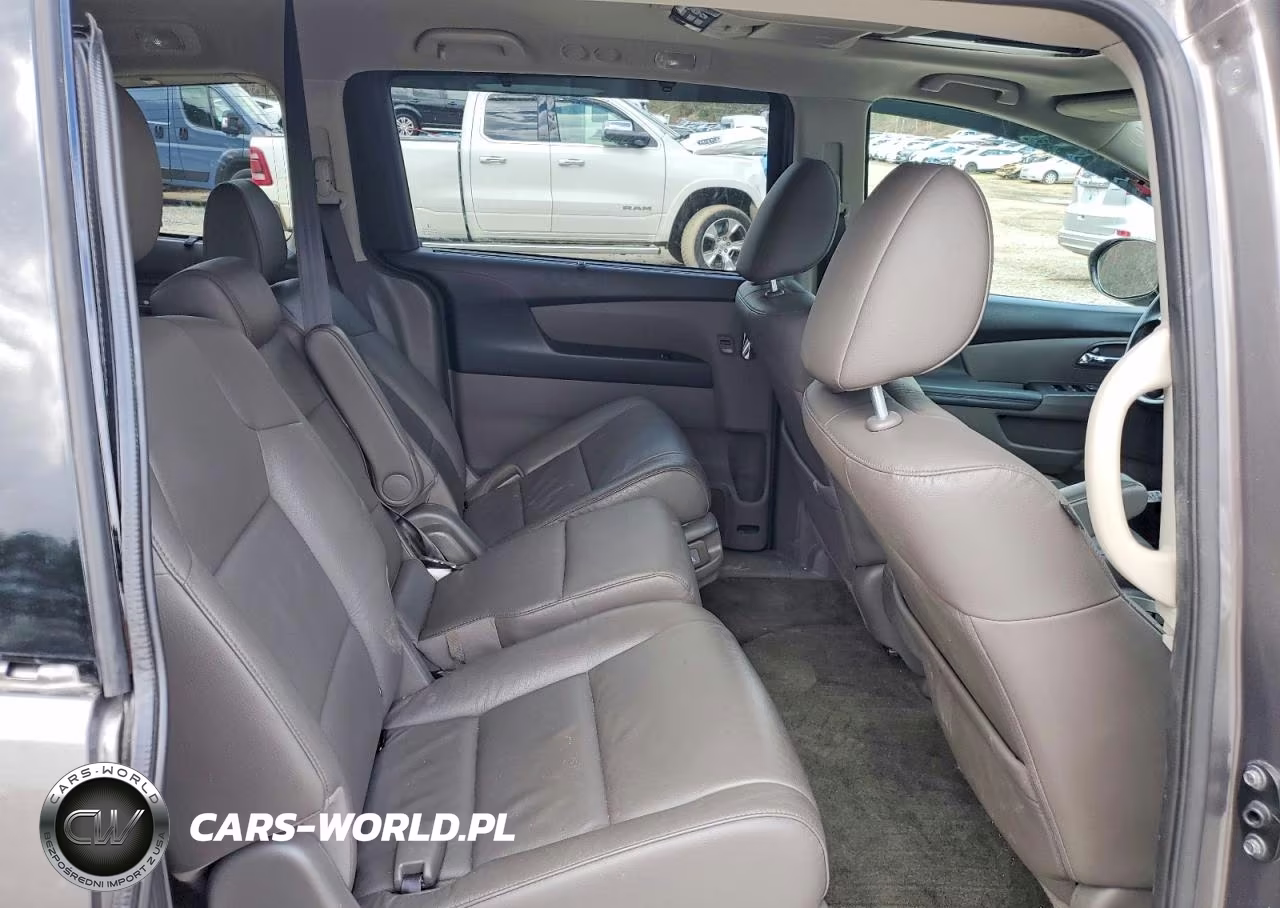 2016 Honda Odyssey Touring VIN:5FNRL5H96GB051478 - 11