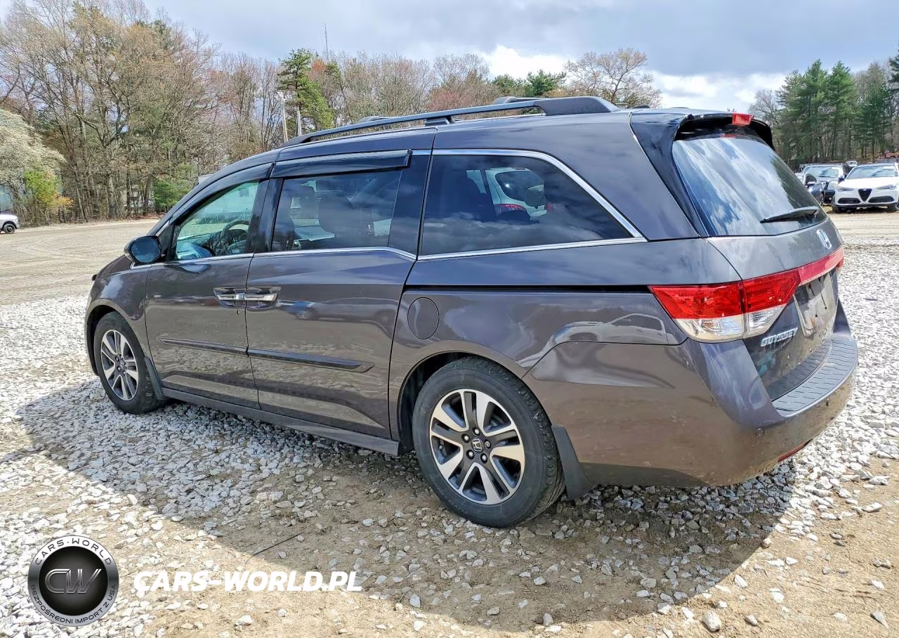 2016 Honda Odyssey Touring VIN:5FNRL5H96GB051478 - 2