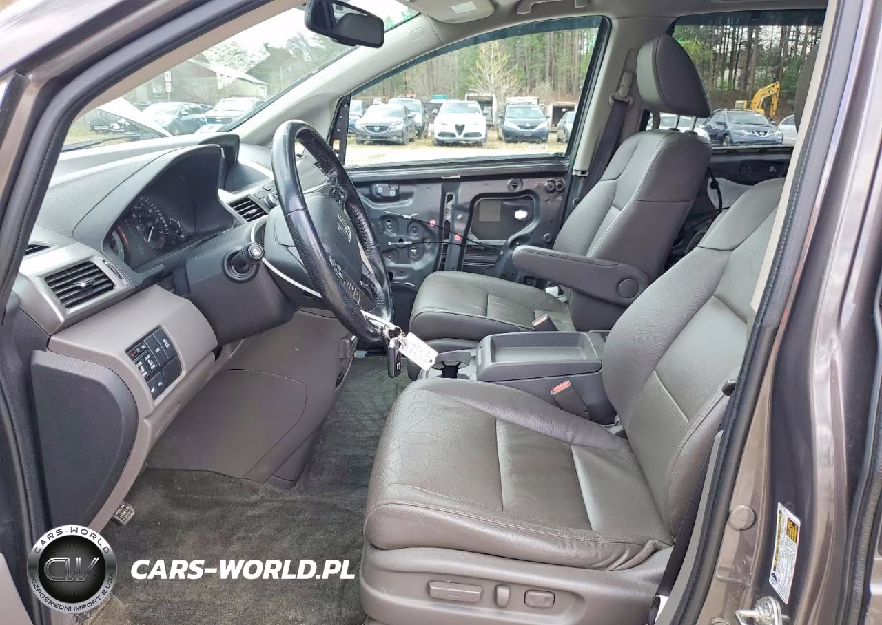 2016 Honda Odyssey Touring VIN:5FNRL5H96GB051478 - 7