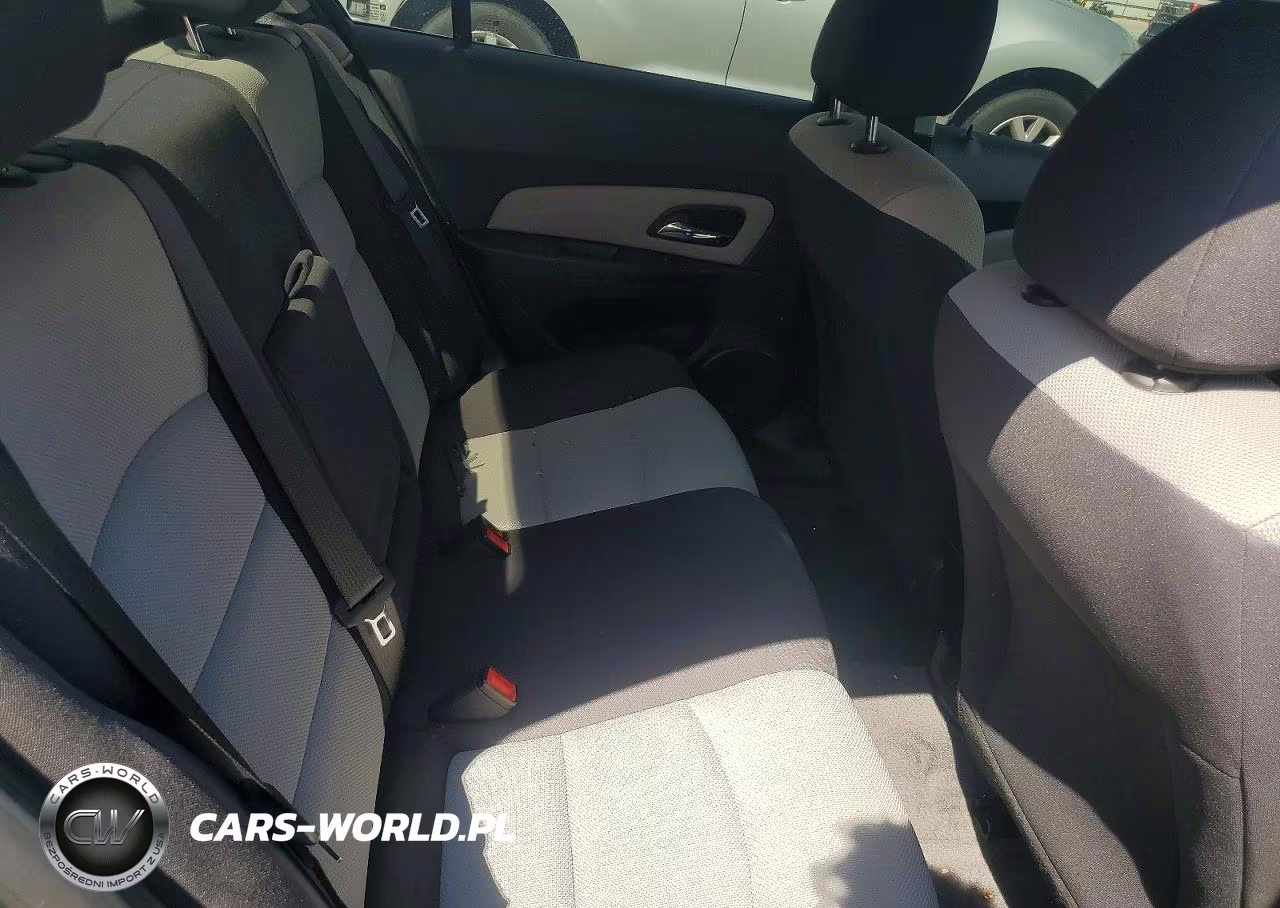 2013 Chevrolet Cruze Ls VIN:1G1PA5SH2D7196850 - 10