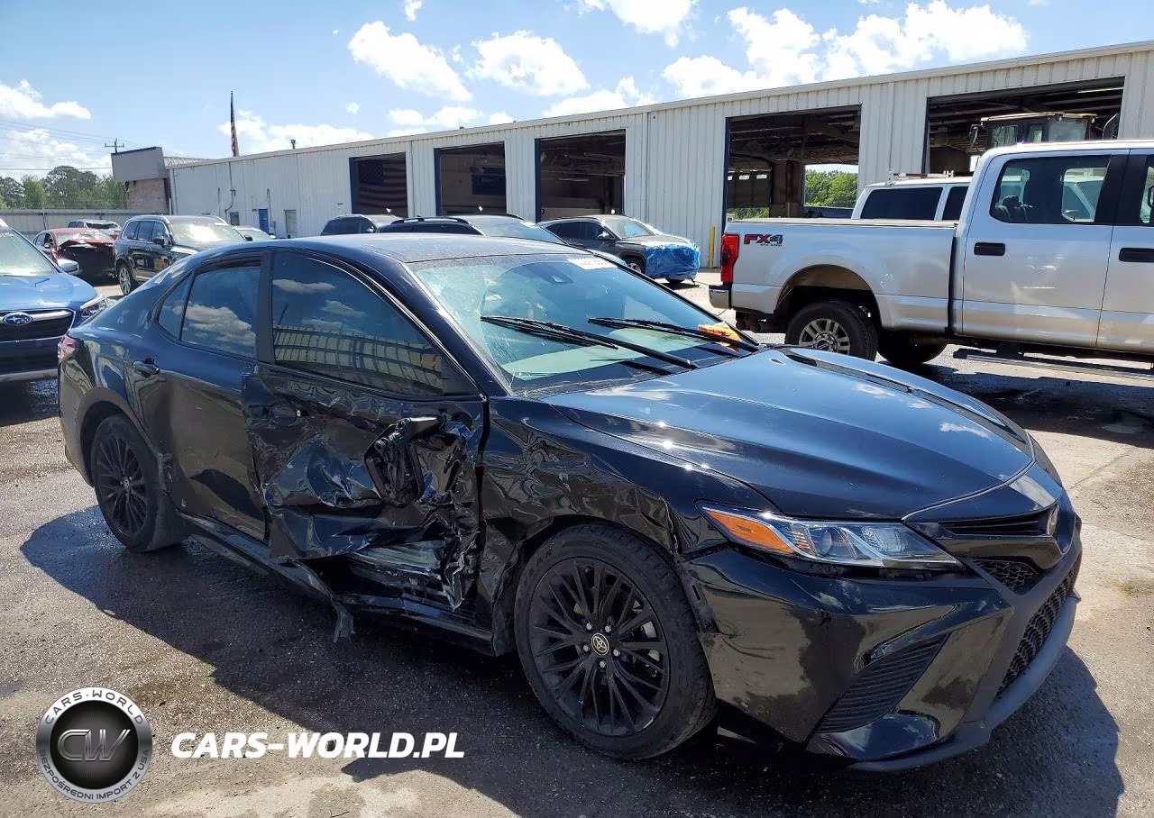 2020 Toyota Camry Se Nightshade VIN:4T1G11AK8LU380702 - 4