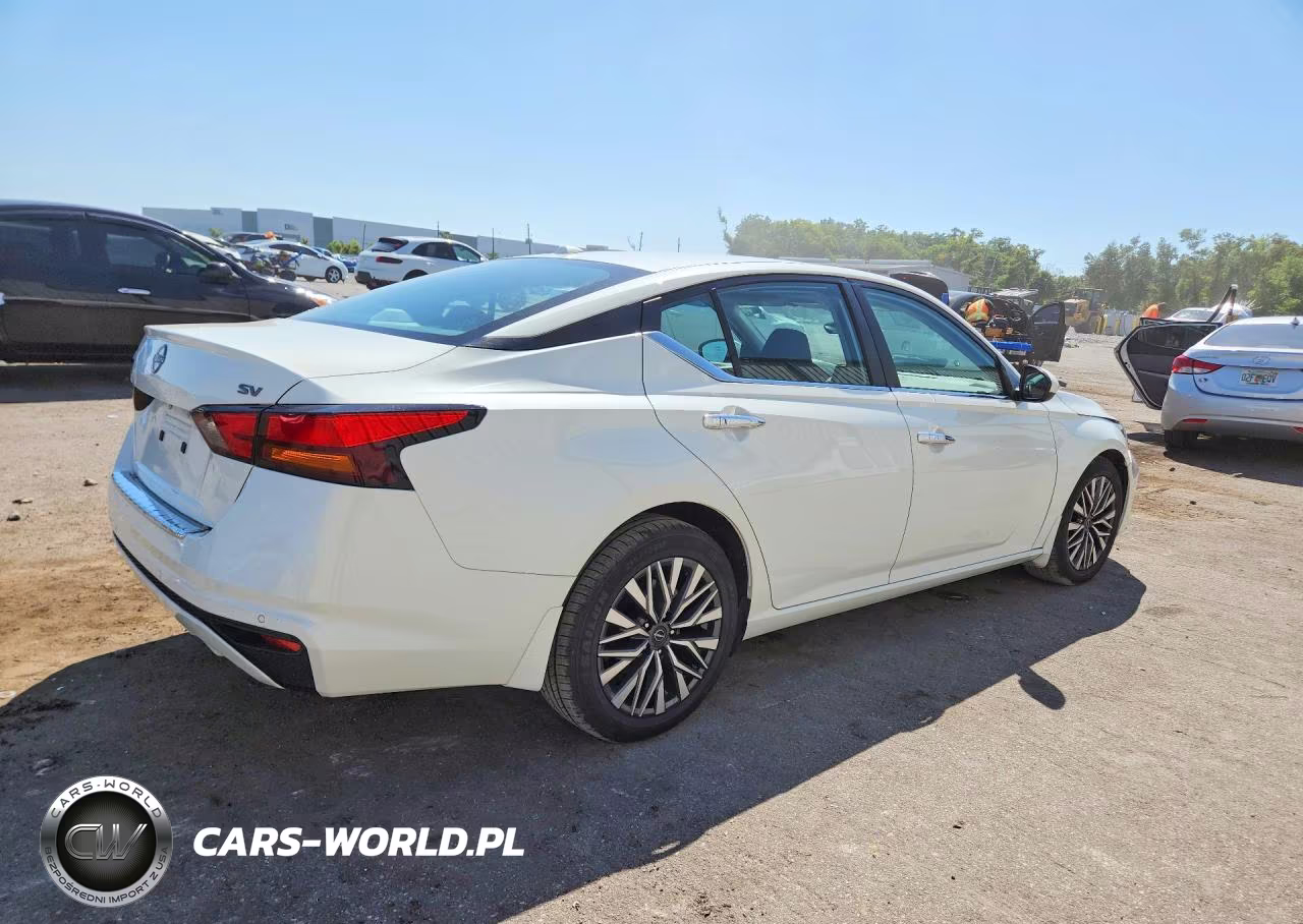 2023 Nissan Altima Sv VIN:1N4BL4DV6PN327468 - 3