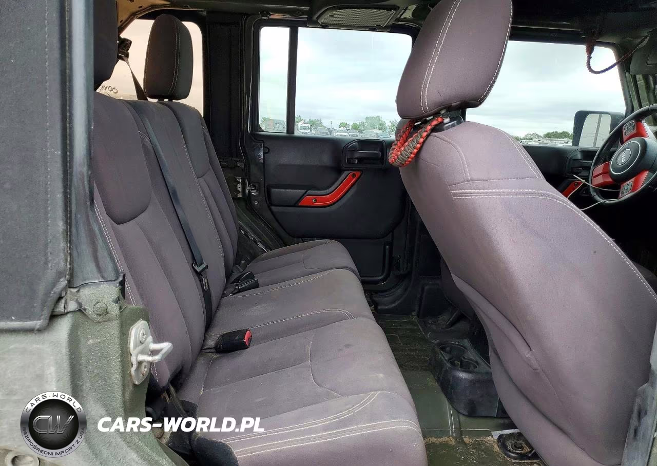 2015 Jeep Wrangler Unlimited Rubicon VIN:1C4BJWFG6FL769476 - 10