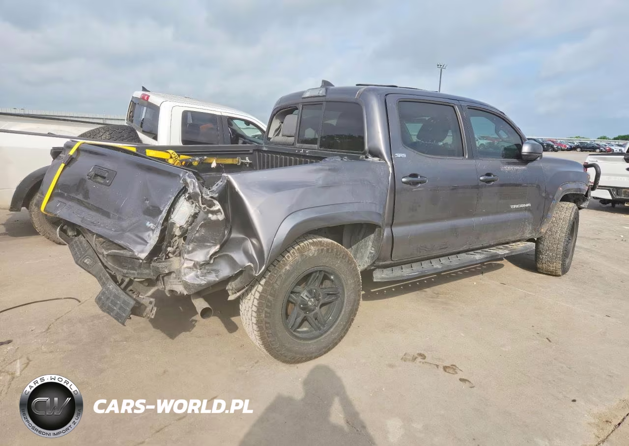 2017 Toyota Tacoma Sr5 V6 VIN:5TFAZ5CNXHX053211 - 3