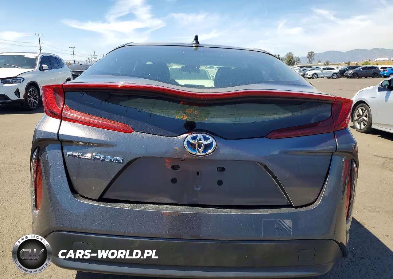 2022 Toyota Prius Prime Le VIN:JTDKAMFP2N3201194 - 6