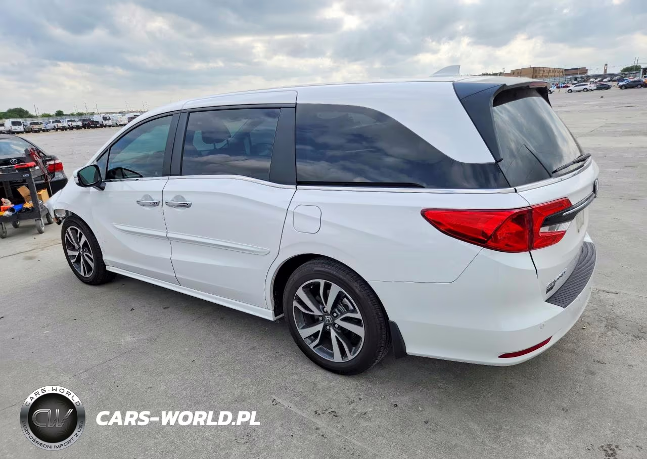 2024 Honda Odyssey Touring VIN:5FNRL6H86RB075666 - 2