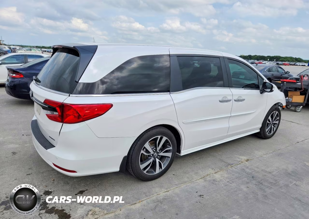 2024 Honda Odyssey Touring VIN:5FNRL6H86RB075666 - 3
