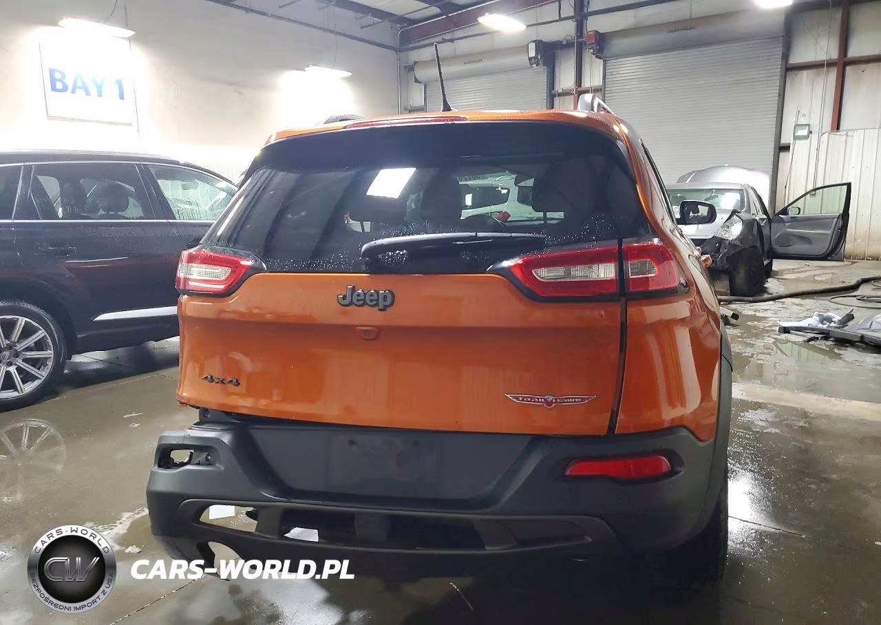 2015 Jeep Cherokee Trailhawk VIN:1C4PJMBS7FW503693 - 6