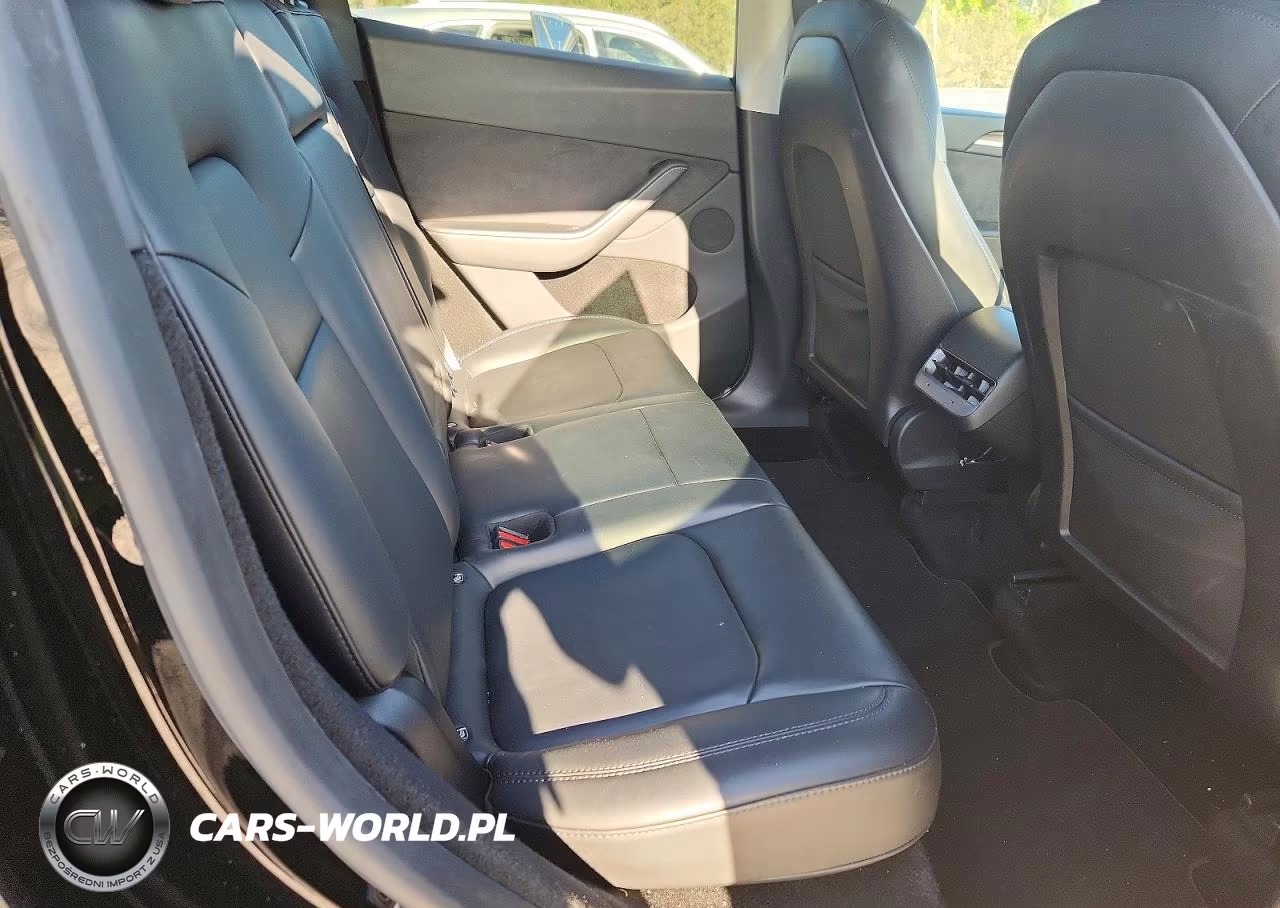 2023 Tesla Model Y VIN:7SAYGDEE5PA118602 - 11