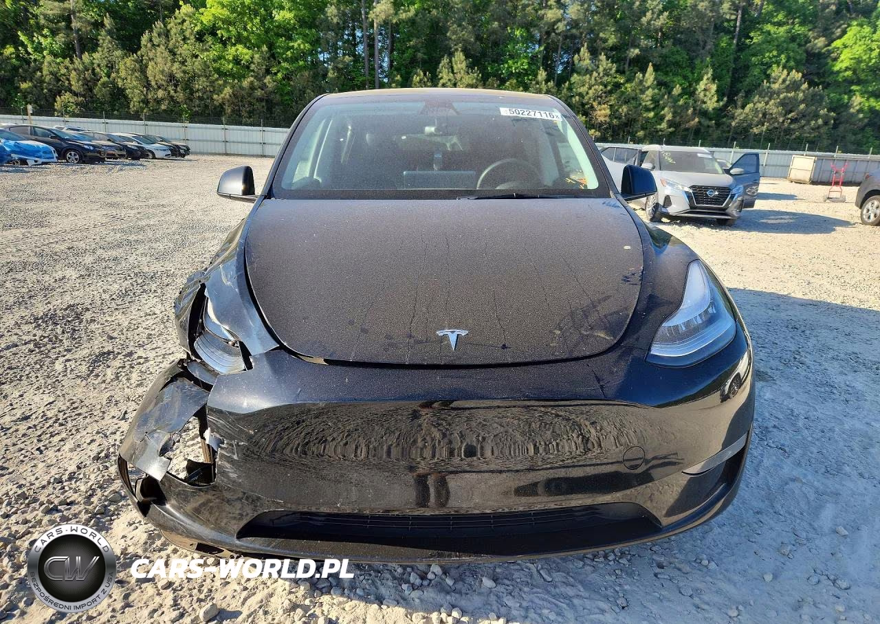2023 Tesla Model Y VIN:7SAYGDEE5PA118602 - 5