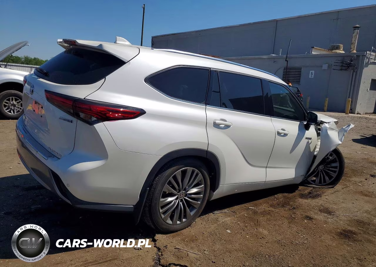 2021 Toyota Highlander Hybrid Platinum VIN:5TDEBRCH9MS041719 - 3