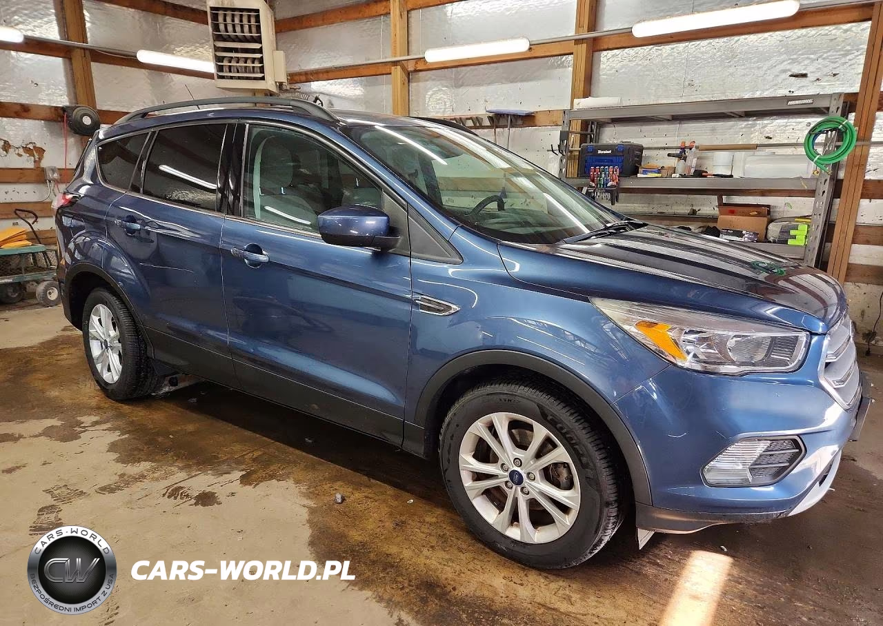2018 Ford Escape Se VIN:1FMCU0GD9JUC46898 - 4