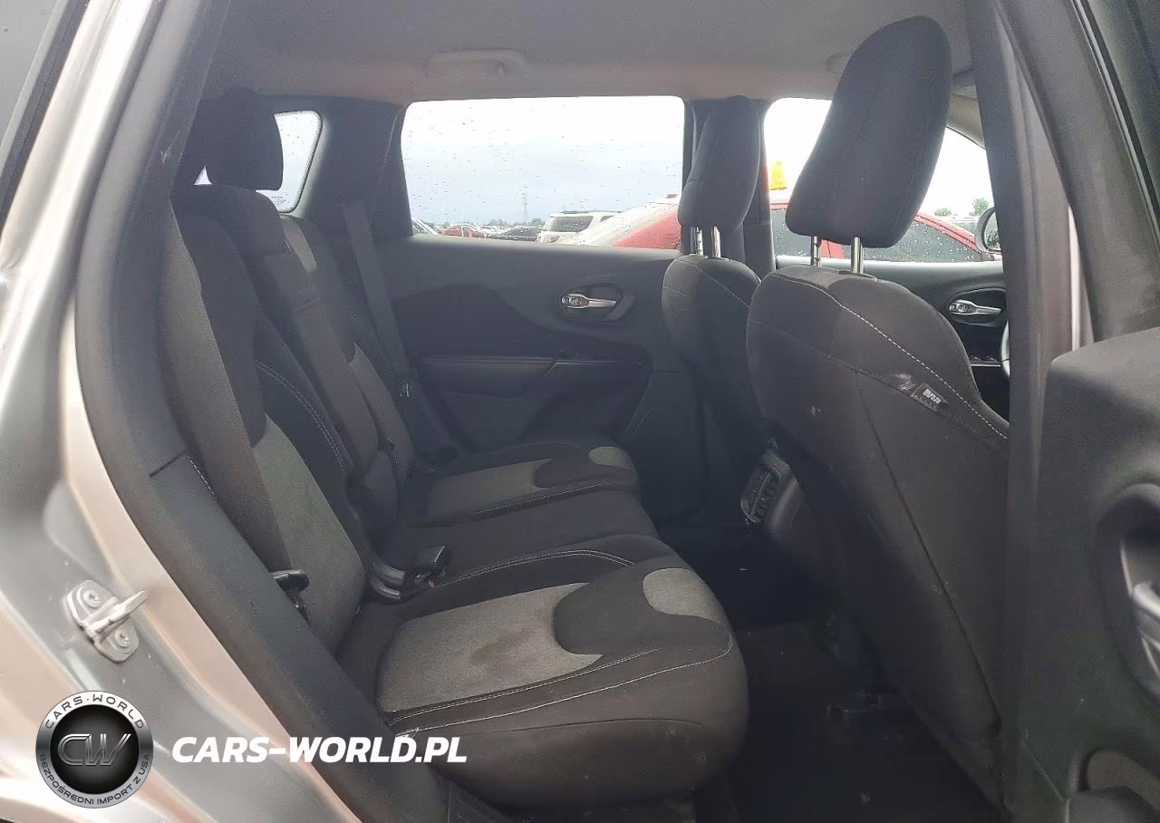 2016 Jeep Cherokee Sport VIN:1C4PJMAB4GW317421 - 11