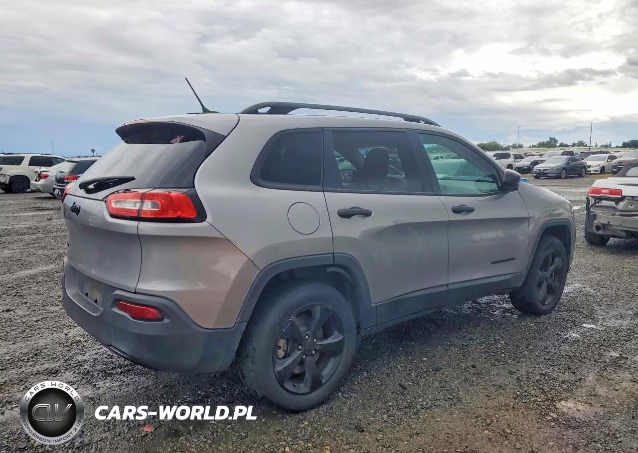 2016 Jeep Cherokee Sport VIN:1C4PJMAB4GW317421 - 3