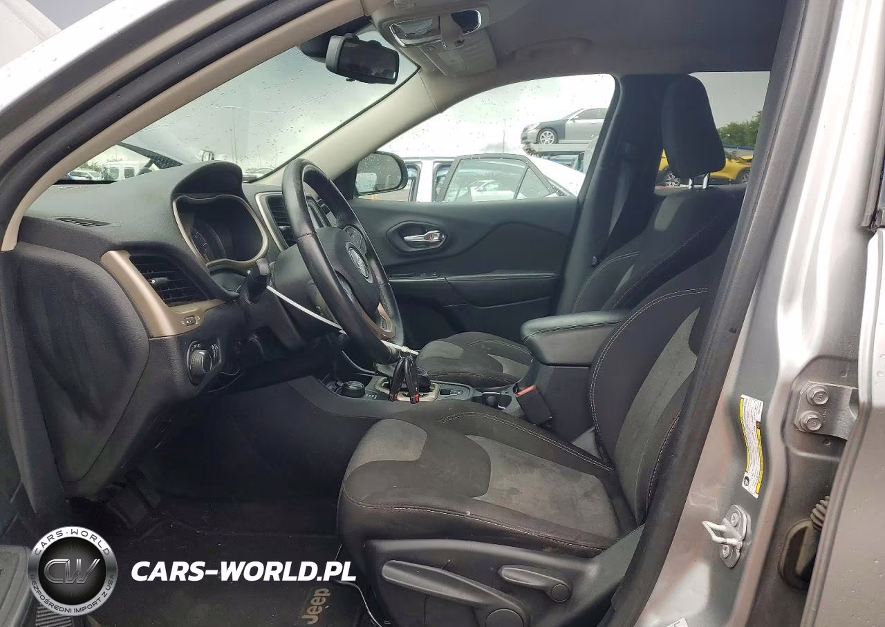 2016 Jeep Cherokee Sport VIN:1C4PJMAB4GW317421 - 7