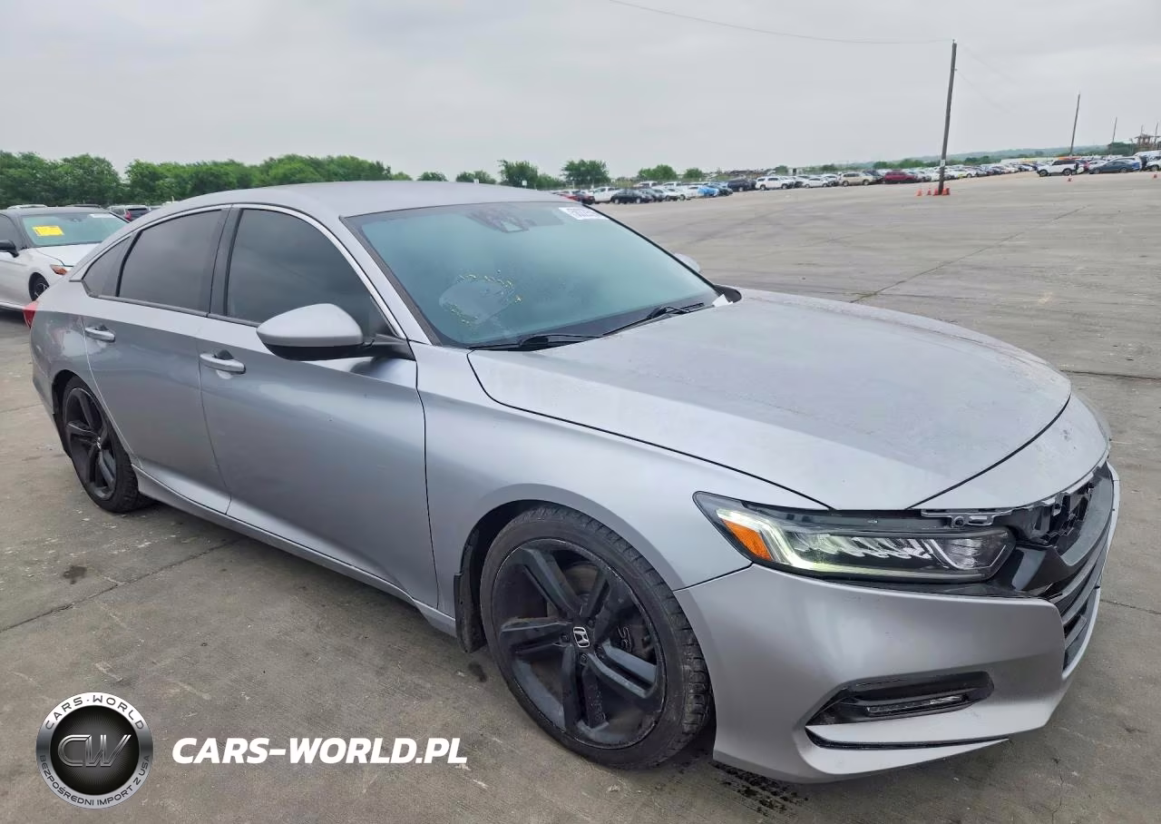 2018 Honda Accord Sport VIN:1HGCV1F38JA205746 - 4