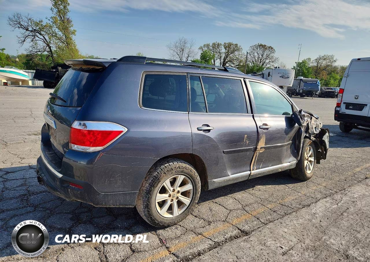2012 Toyota Highlander Base VIN:5TDBK3EH5CS169452 - 3