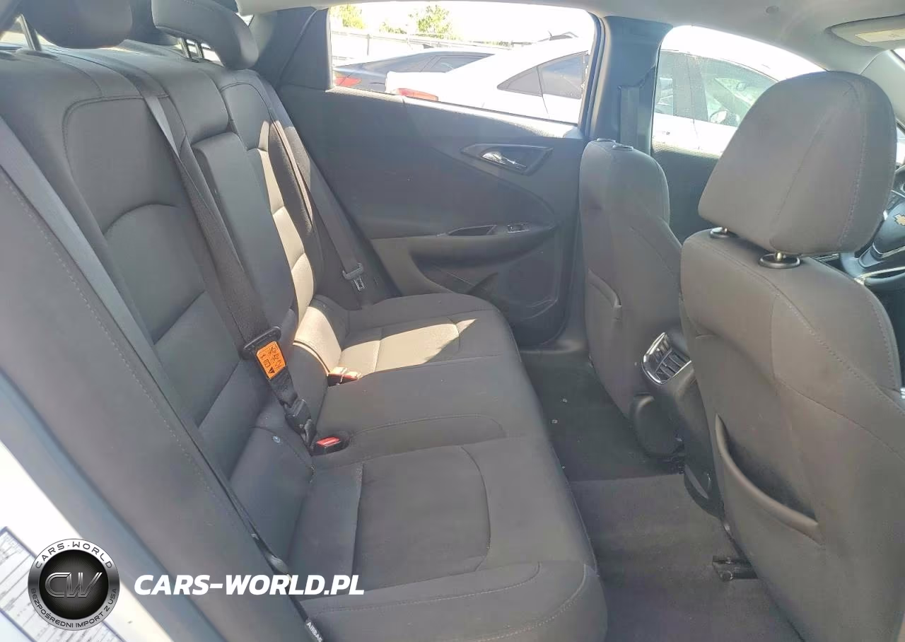 2017 Chevrolet Malibu Lt VIN:1G1ZE5ST0HF177968 - 10