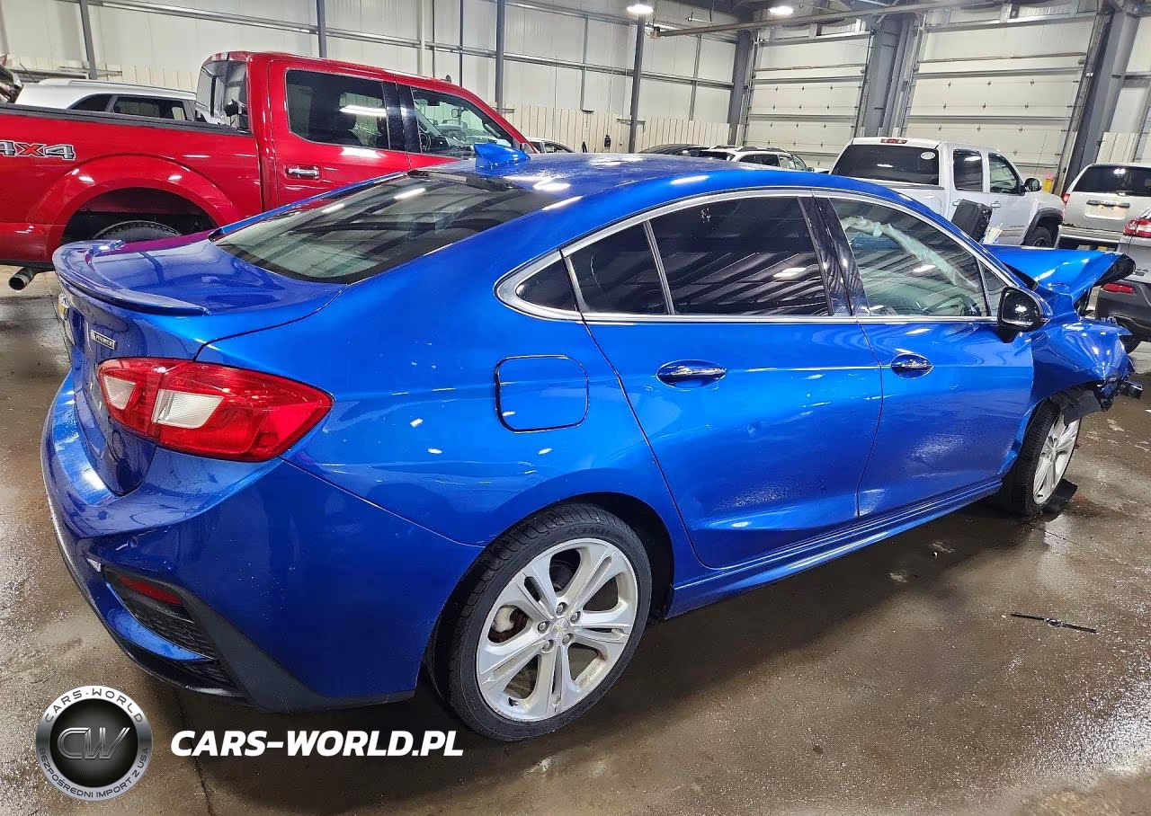 2017 Chevrolet Cruze Premier VIN:1G1BF5SM9H7217529 - 3